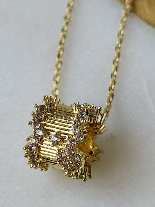 Round Pendant Necklace - Gold Plated